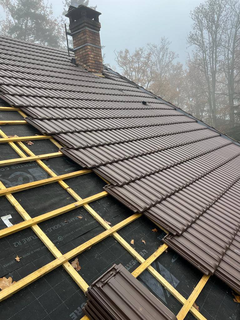découvrez tout ce qu'il faut savoir sur la pente de toit à 60°. apprenez les avantages, les matériaux adaptés et des conseils pour la construction ou la rénovation de votre toiture inclinée.