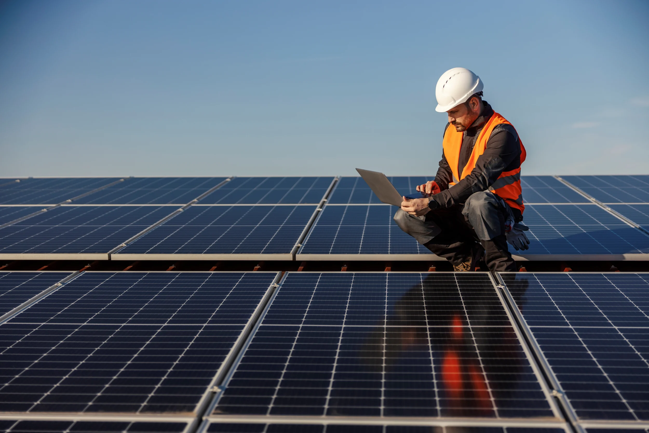 découvrez l'énergie photovoltaïque, une solution durable et écologique pour produire votre propre électricité. apprenez comment les panneaux solaires transforment la lumière du soleil en énergie, réduisez votre empreinte carbone et économisez sur vos factures d'électricité. explorez les avantages, les installations et les innovations du secteur photovoltaïque.