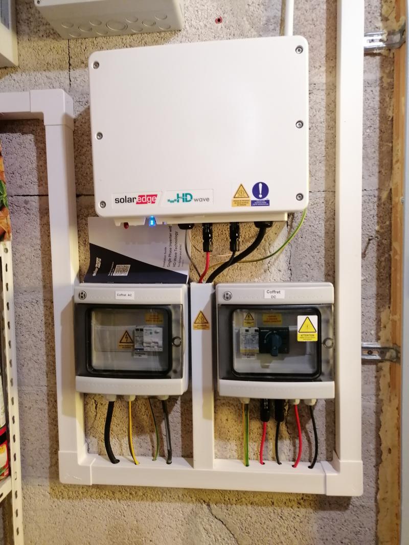 découvrez tout sur le système photovoltaïque 3 kwc : avantages, caractéristiques techniques et performances. informez-vous sur cette solution écologique pour produire votre propre électricité et réduire vos factures d'énergie.