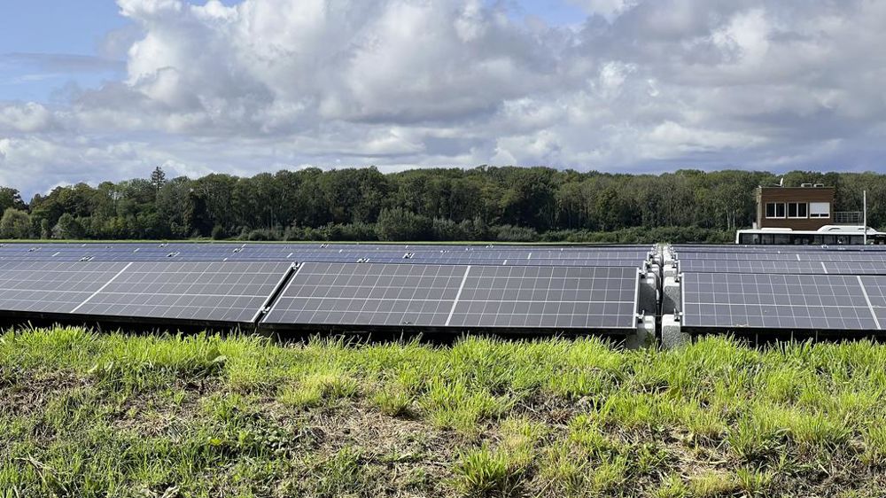 découvrez les avantages des panneaux photovoltaïques solaires pour convertir l'énergie du soleil en électricité. apprenez comment ils peuvent réduire vos factures d'énergie, contribuer à la transition énergétique et augmenter la valeur de votre propriété.