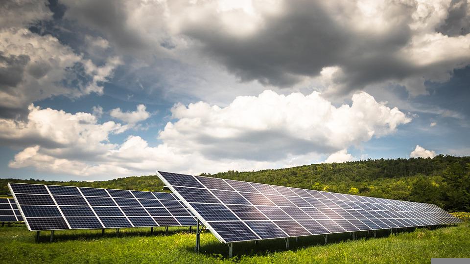 découvrez les avantages des panneaux photovoltaïques pour produire une énergie propre et renouvelable. apprenez comment optimiser votre consommation énergétique tout en réduisant votre empreinte carbone grâce à des solutions photovoltaïques efficaces et durables.