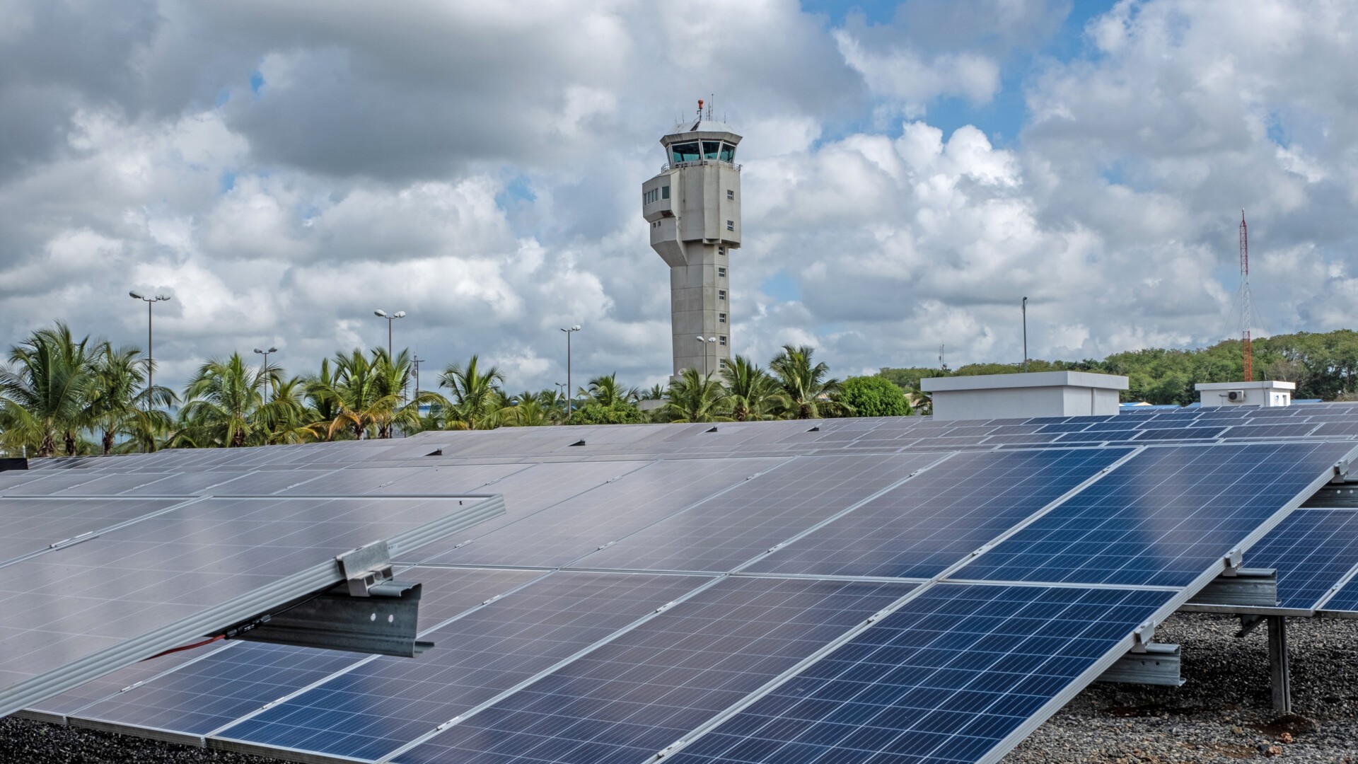 découvrez comment optimiser votre consommation d'énergie avec un plan solaire efficace. apprenez les avantages des panneaux solaires, les étapes d'installation et les solutions adaptées à votre domicile pour réduire vos factures et contribuer à la transition écologique.