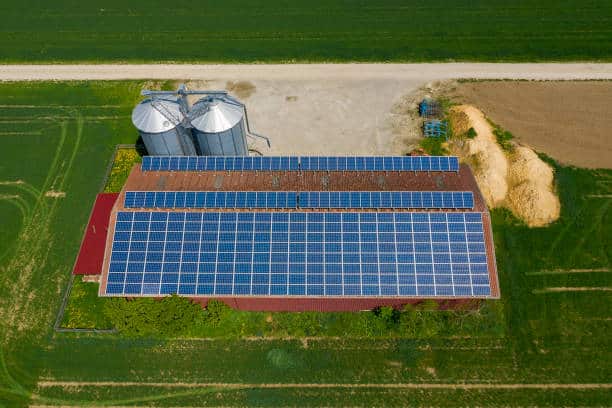 découvrez l'impact de la pollution associée à la fabrication et au recyclage des panneaux solaires. informez-vous sur les défis environnementaux liés à cette énergie renouvelable et explorez des solutions durables pour minimiser leur empreinte écologique.