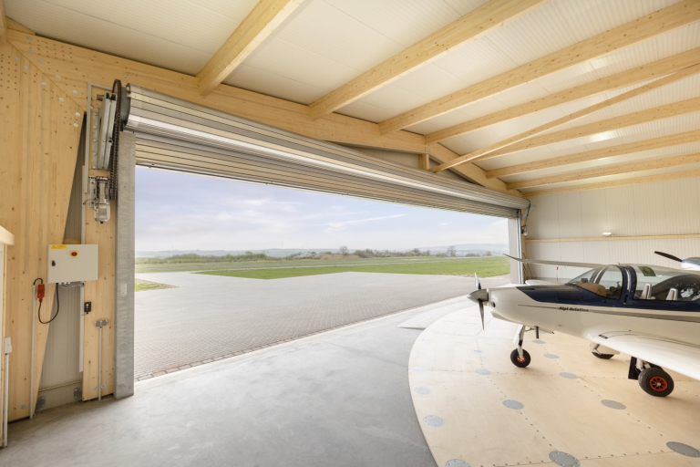 découvrez notre sélection de portes hangar robustes et fonctionnelles, idéales pour vos projets agricoles ou industriels. alliant qualité et esthétisme, nos portes s'adaptent à tous vos besoins pour garantir une solution pratique et durable.