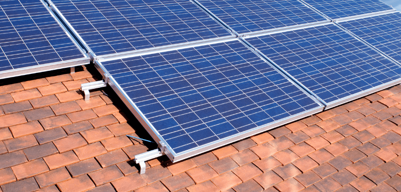 découvrez comment la pose de panneaux solaires peut transformer votre maison en une source d'énergie renouvelable. profitez d'économies d'énergie et contribuez à la protection de l'environnement grâce à cette solution durable.