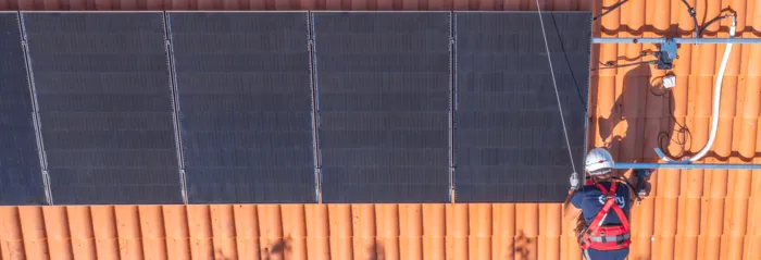 découvrez la prime solaire, une aide financière destinée à encourager l'installation de panneaux photovoltaïques. profitez d'un soutien pour réduire vos coûts d'énergie tout en contribuant à la transition écologique. informez-vous sur les conditions d'éligibilité et les démarches à suivre pour bénéficier de cette prime.