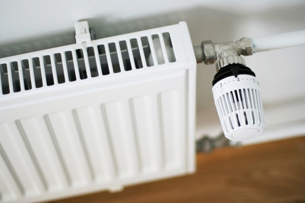 découvrez le prix du chauffage électrique pour une surface de 100m2. comparez les différentes options, les coûts d'installation et les économies d'énergie pour faire le meilleur choix pour votre confort.