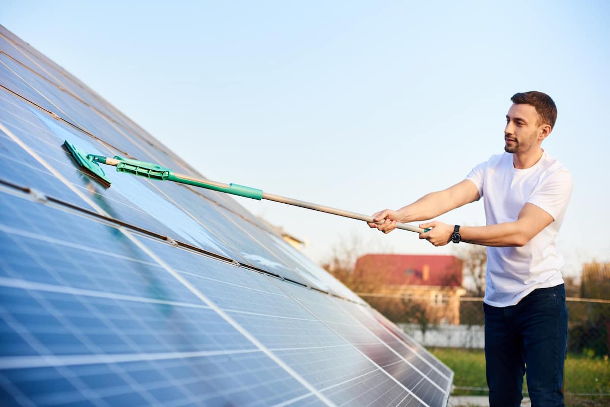 découvrez les tarifs abordables pour le nettoyage de panneaux solaires. profitez d'un service professionnel pour maximiser l'efficacité de vos installations tout en préservant leur longévité. demandez votre devis gratuit dès aujourd'hui.