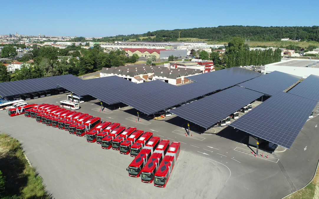 découvrez nos solutions d'ombrières photovoltaïques avec des prix compétitifs. optimisez votre espace extérieur tout en produisant de l'énergie renouvelable. consultez notre guide pour choisir l'ombrière qui correspond à vos besoins et maximisez vos économies.
