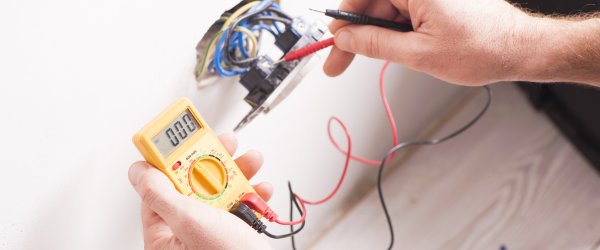 découvrez les tarifs pour la rénovation électrique d'un espace de 120m². obtenez des conseils pratiques et des estimations de coûts pour moderniser votre installation électrique et garantir sécurité et efficacité énergétique.