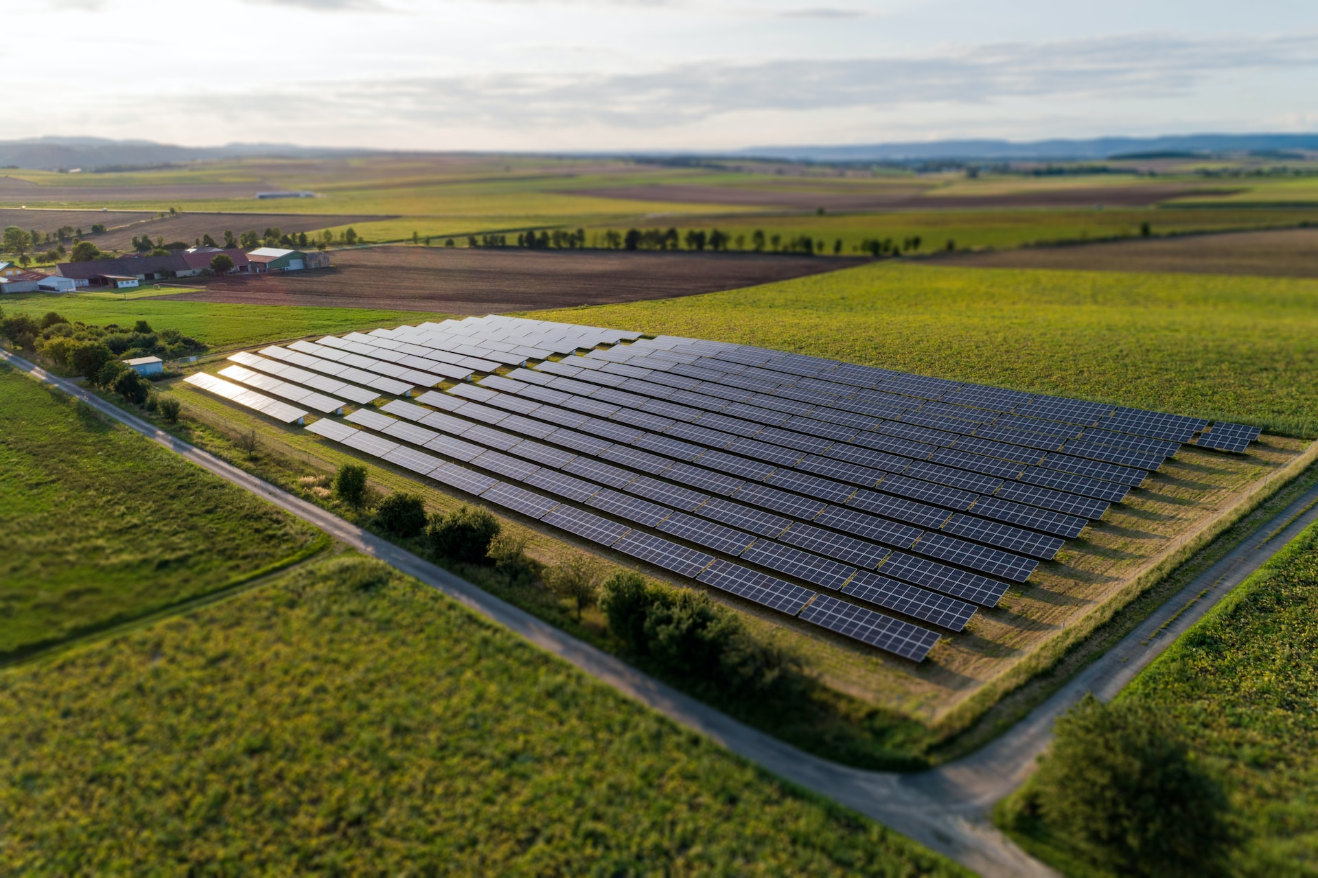 découvrez l'expertise de notre entreprise en tant que producteur photovoltaïque. nous vous offrons des solutions durables et innovantes pour transformer l'énergie solaire en électricité. rejoignez la transition énergétique avec notre technologie de pointe et notre engagement envers l'environnement.