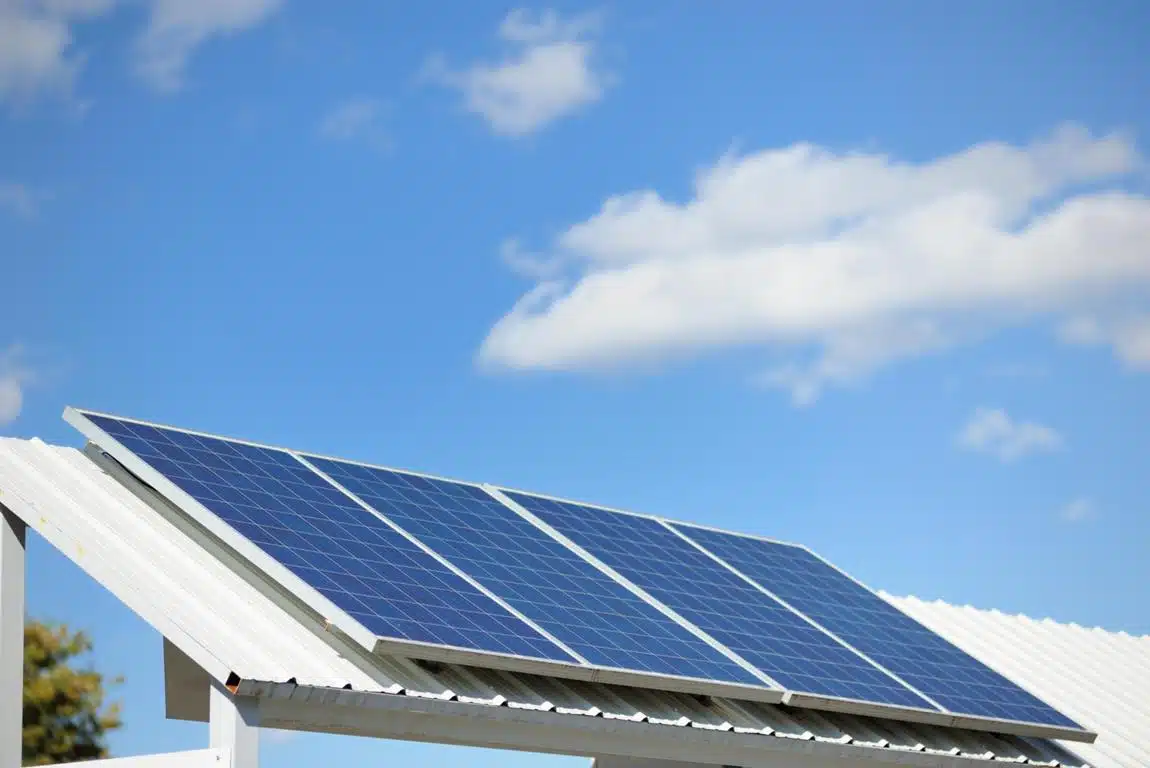 découvrez le panneau solaire 400w/h, une solution écologique et efficace pour produire de l'énergie renouvelable. idéal pour optimiser votre consommation énergétique, ce panneau performant s'intègre facilement dans tous vos projets d'installation solaire.