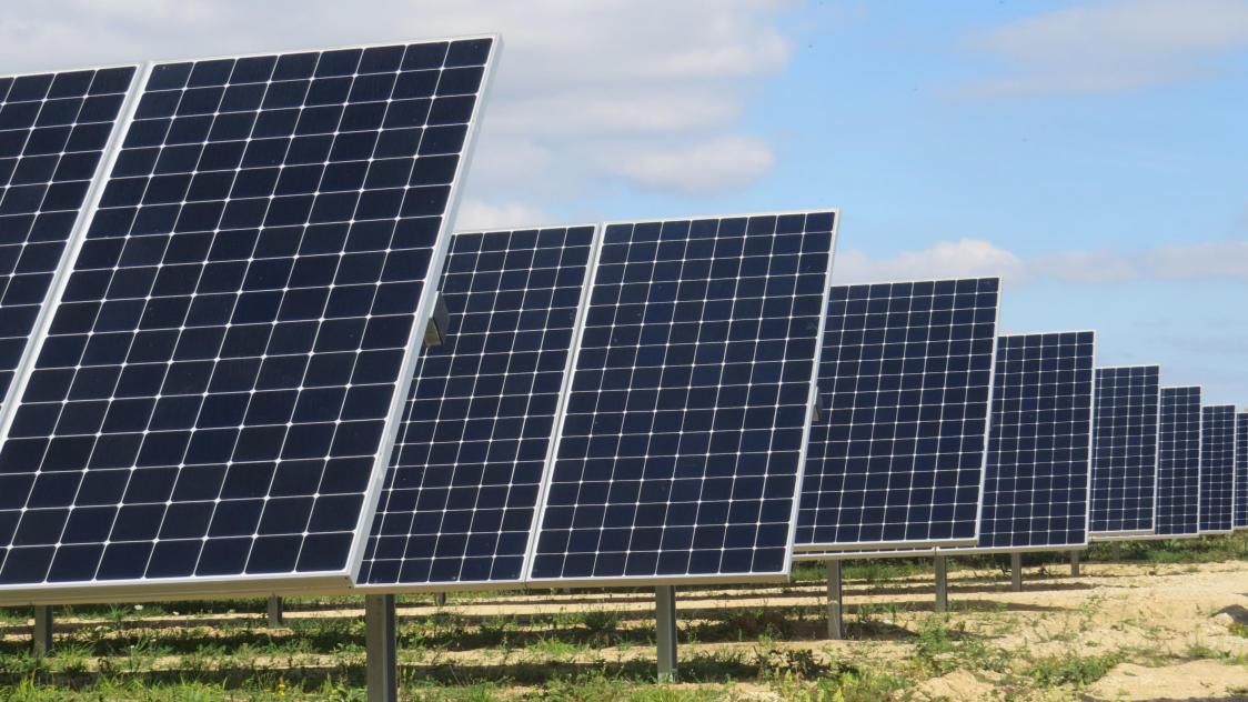 découvrez notre projet innovant dédié à l'énergie solaire, qui vise à exploiter le potentiel durable du soleil pour un avenir plus vert. rejoignez-nous dans notre démarche pour réduire l'empreinte carbone et promouvoir les énergies renouvelables.