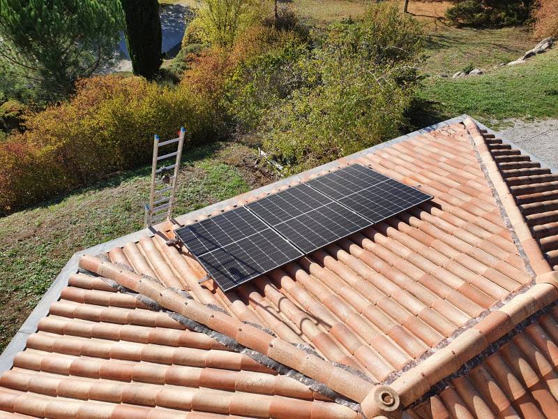 découvrez la puissance maximale des panneaux solaires et comment elle peut optimiser votre production d'énergie. apprenez à choisir le bon panneau pour vos besoins énergétiques et à maximiser votre investissement.