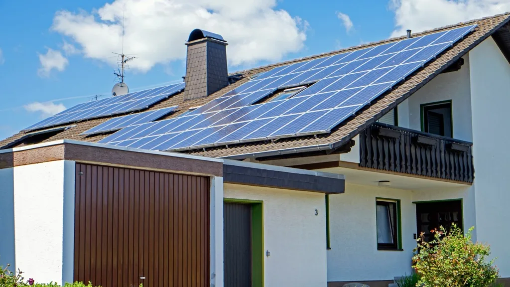 découvrez la puissance des panneaux photovoltaïques en m2 et apprenez comment maximiser votre production d'énergie solaire. optimisez votre consommation et réduisez votre empreinte carbone avec des solutions performantes et écologiques.