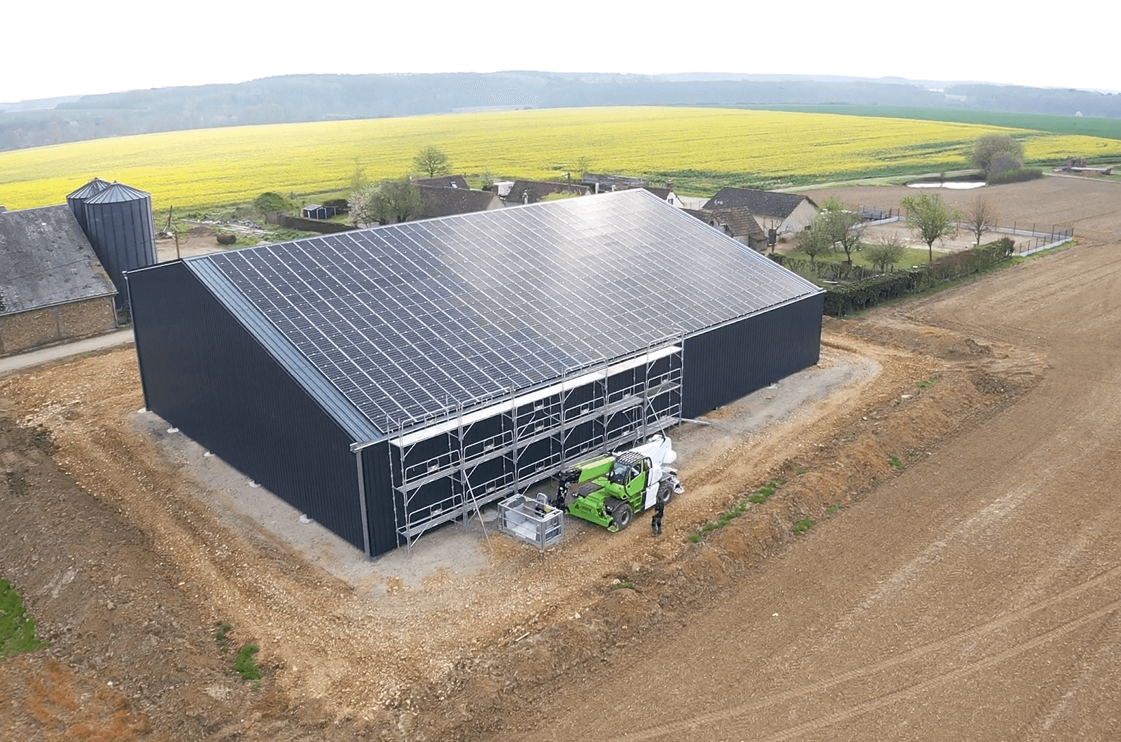 découvrez tout ce qu'il faut savoir sur le pv agricole : avantages, fonctionnement et réglementation. optimisez votre production grâce à l'énergie solaire et contribuez à la transition énergétique tout en réduisant vos coûts.