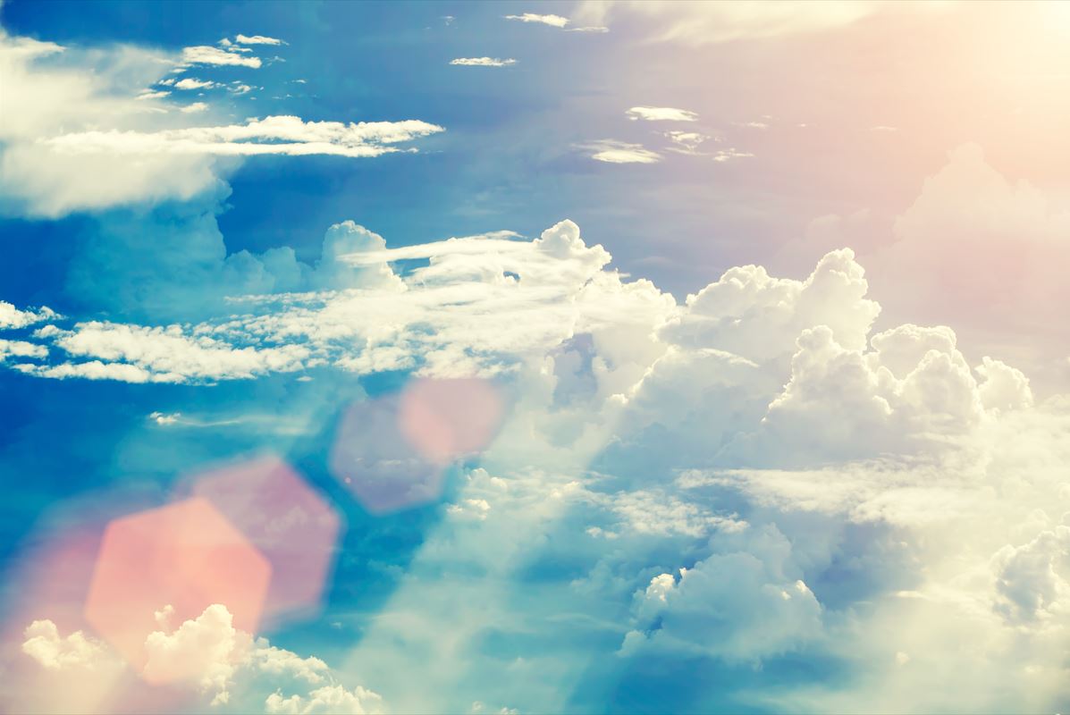 découvrez la beauté et la chaleur des rayons du soleil qui illuminent vos journées. explorez les bienfaits du soleil sur votre bien-être et profitez d'un moment de sérénité au cœur de la nature.