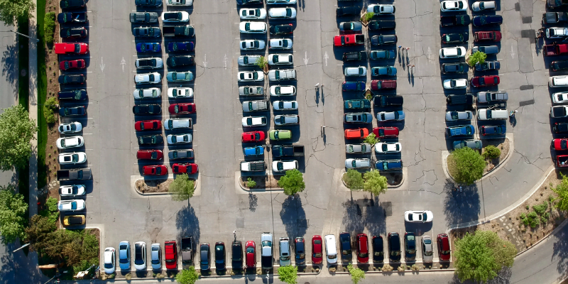 découvrez tout ce qu'il faut savoir sur la réglementation des parkings : règles de stationnement, normes légales, sanctions en cas d'infraction et conseils pratiques pour stationner en toute légalité.