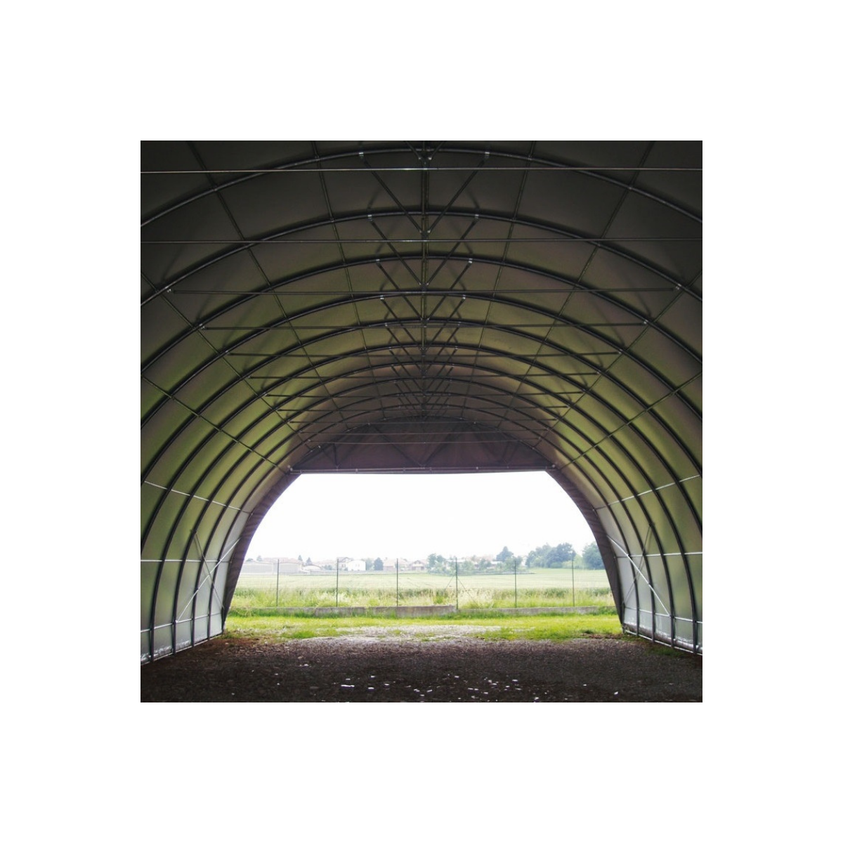découvrez les tunnels de stockage agricole, une solution innovante pour optimiser le stockage de vos récoltes. protégez vos produits des intempéries et des nuisibles tout en assurant une ventilation adéquate. idéal pour les agriculteurs soucieux de la qualité de leur production.