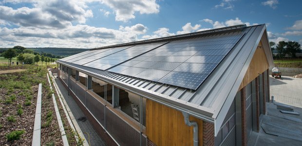 découvrez le processus de reinjection solaire, une méthode innovante pour réinjecter l'énergie solaire dans le réseau électrique. apprenez comment cette technologie contribue à une utilisation durable de l'énergie renouvelable et optimise l'efficacité énergétique.