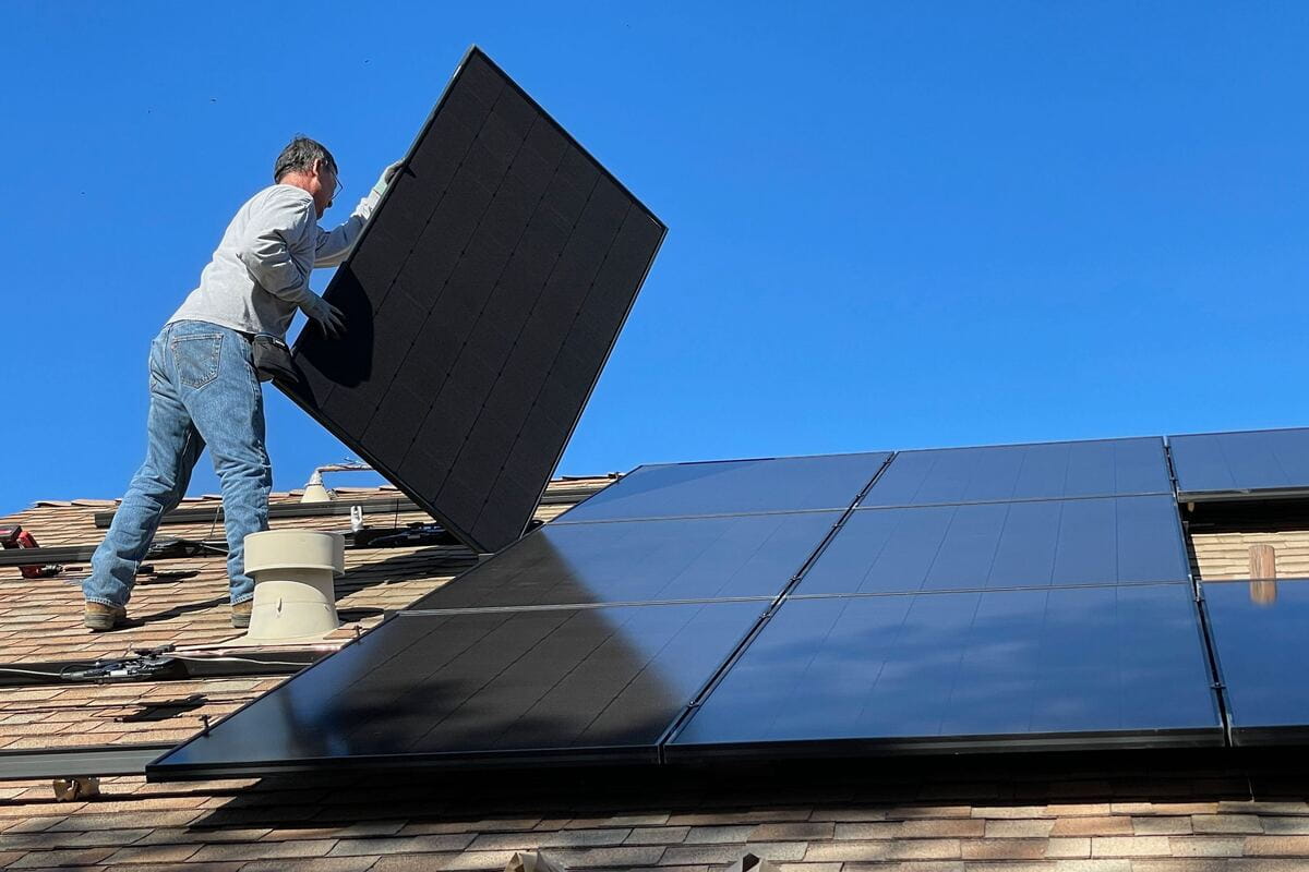 découvrez comment consulter et analyser votre relevé photovoltaïque linky pour optimiser la production d'énergie solaire et suivre votre consommation électrique de manière efficace.