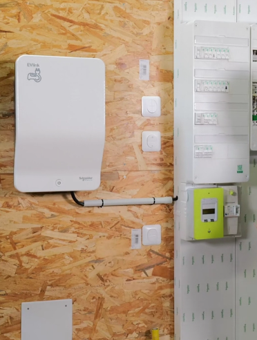 découvrez comment remplir facilement l'attestation consuel, étape par étape. obtenez toutes les informations nécessaires pour assurer la conformité de vos installations électriques et faciliter votre démarche administrative.