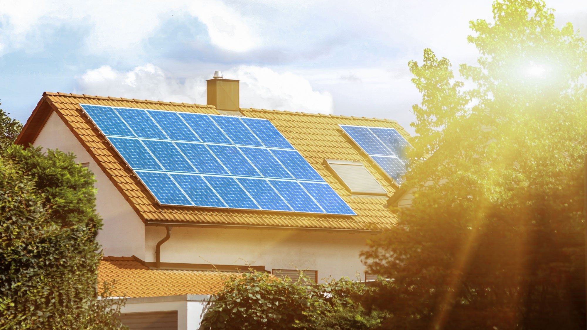 découvrez comment maximiser le rendement de vos panneaux solaires avec des conseils pratiques et des astuces efficaces. apprenez à optimiser leur performance pour une production d'énergie durable et économique.