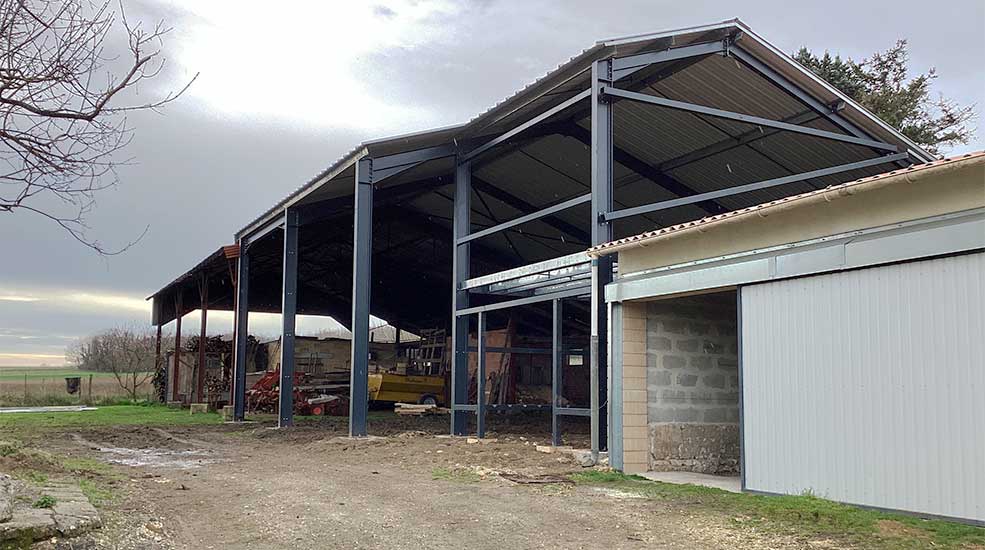 découvrez des solutions innovantes pour la rénovation de votre hangar. transformez un espace de stockage en un lieu fonctionnel et esthétique avec nos idées et conseils d'experts. optimisez votre espace tout en respectant votre budget.