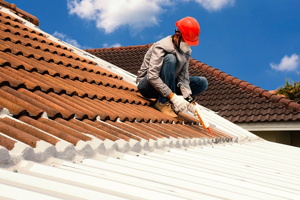 découvrez nos services de rénovation de toiture pour redonner vie à votre maison. profitez de matériaux de qualité, d'une expertise reconnue et de conseils personnalisés pour une toiture étanche et durable. contactez-nous dès aujourd'hui pour un devis gratuit !