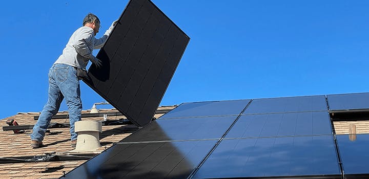 découvrez comment revendre votre électricité edf efficacement. profitez de conseils pratiques et d'astuces pour maximiser vos gains tout en contribuant à une énergie plus verte.