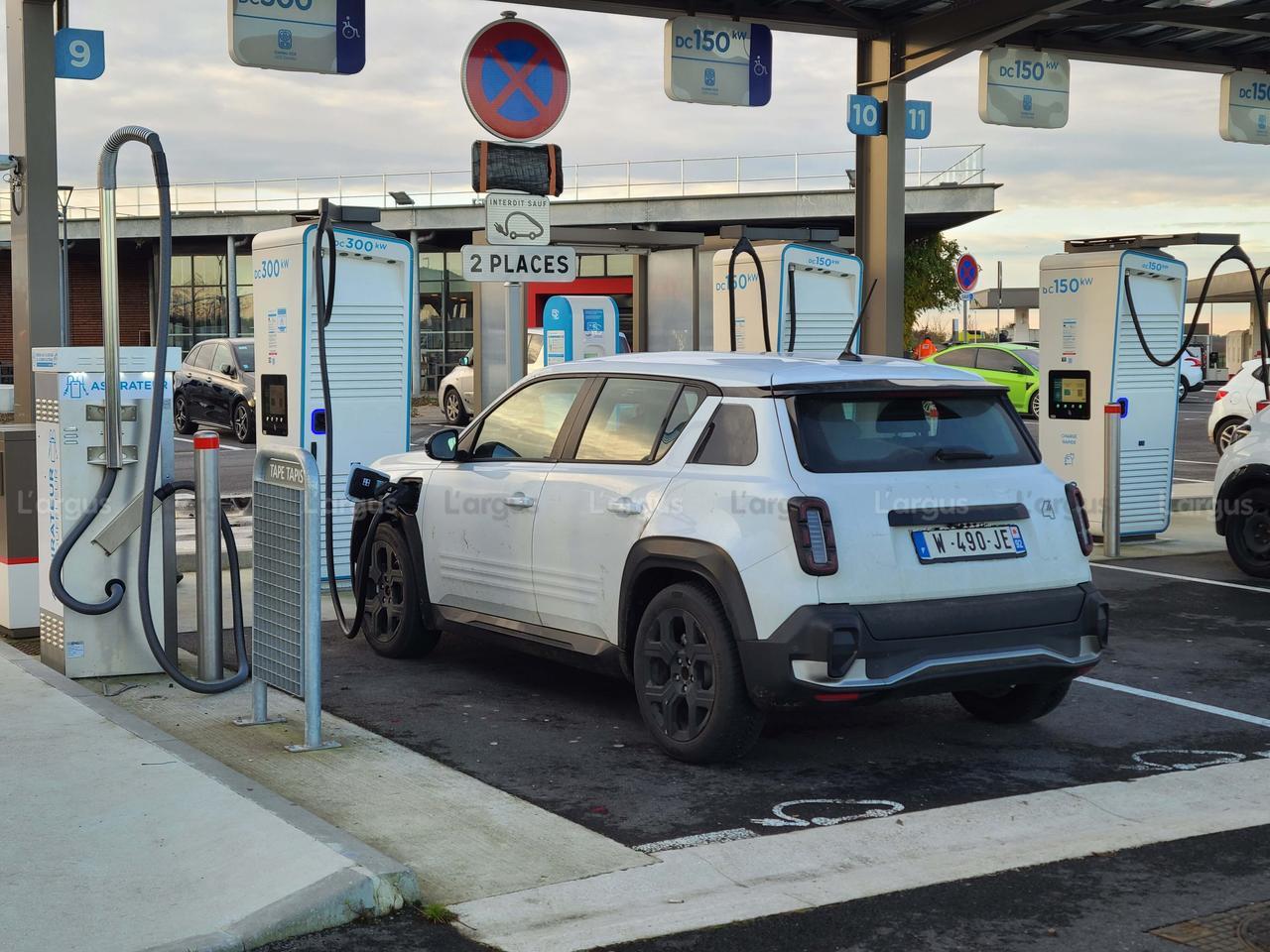 découvrez tout ce qu'il faut savoir sur la réglementation thermique 2025 en matière d'électricité. informez-vous sur les exigences, les normes et les évolutions qui impactent la performance énergétique des bâtiments en france.