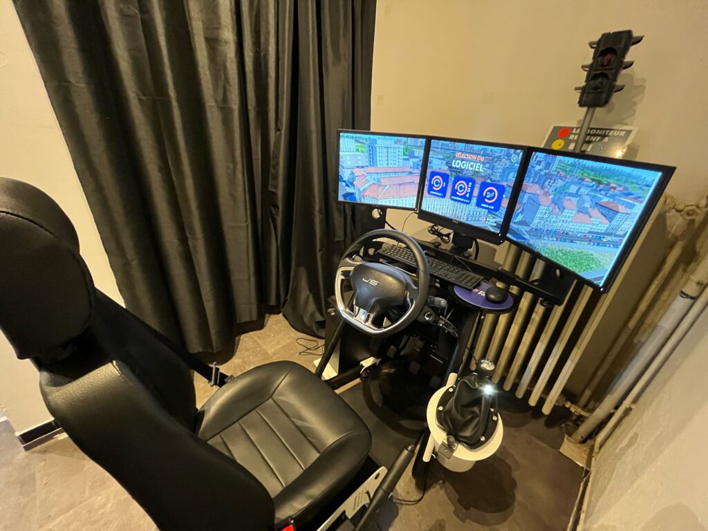 découvrez notre simulateur auto, la solution idéale pour perfectionner vos compétences de conduite dans un environnement virtuel réaliste. idéal pour les nouveaux conducteurs et les passionnés, vivez l'expérience de la route en toute sécurité tout en vous amusant !