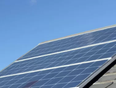 découvrez notre simulateur de panneaux solaires qui vous permet de calculer facilement le potentiel d'énergie solaire de votre toiture. évaluez les économies réalisées et optimisez votre investissement dans les énergies renouvelables grâce à notre outil convivial.