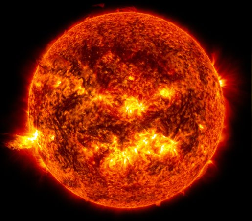 découvrez l'énergie et la vitalité du soleil, source de lumière et de chaleur indispensable à la vie sur terre. explorez ses bienfaits, ses mystères et son impact sur notre quotidien.