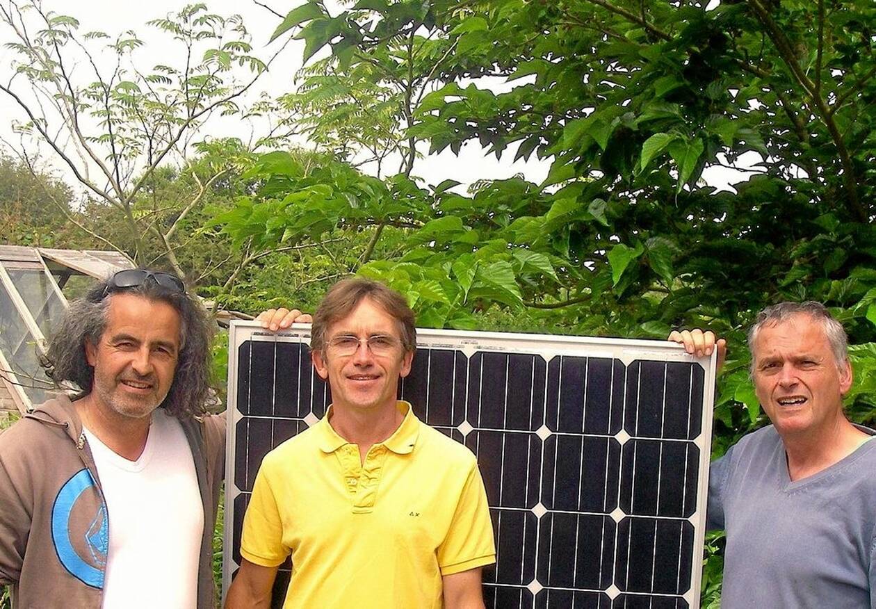 découvrez le projet 'soleil pour tous', une initiative visant à promouvoir l'accès à l'énergie solaire pour tous. rejoignez-nous dans notre démarche de transition énergétique, de sensibilisation et de partage des ressources pour un avenir durable et équitable.