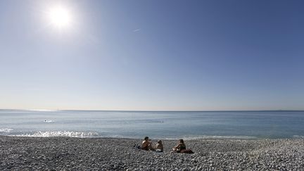 découvrez la magie du soleil du sud de la france, où des paysages éblouissants rencontrent une culture riche et colorée. profitez des plages dorées, des villages pittoresques et d'une gastronomie savoureuse sous un ciel azur.