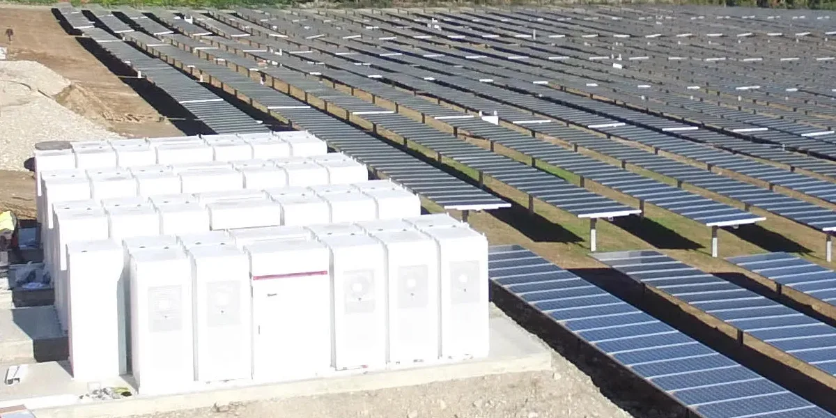 découvrez les solutions innovantes de stockage d'énergie solaire pour maximiser l'utilisation de votre installation photovoltaïque. garantissez une alimentation fiable et durable tout en réduisant votre impact environnemental.