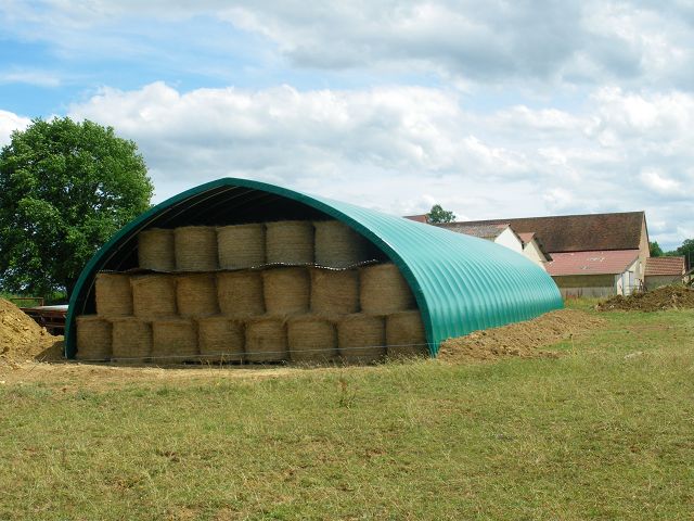 découvrez nos solutions innovantes pour le stockage de la paille, garantissant une conservation optimale et une protection contre l'humidité et les nuisibles. idéales pour les agriculteurs et les éleveurs, nos méthodes de stockage permettent de maximiser la qualité et la durabilité de vos ressources.