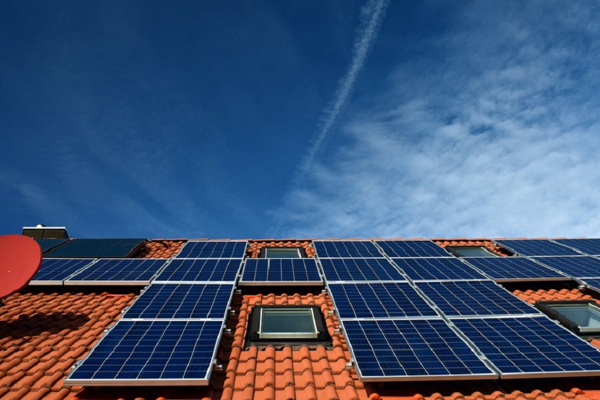 découvrez les solutions de stockage solaire pour maximiser l'utilisation de votre énergie renouvelable. apprenez comment optimiser votre consommation et réduire vos factures d'électricité grâce aux systèmes de batteries solaires innovants.