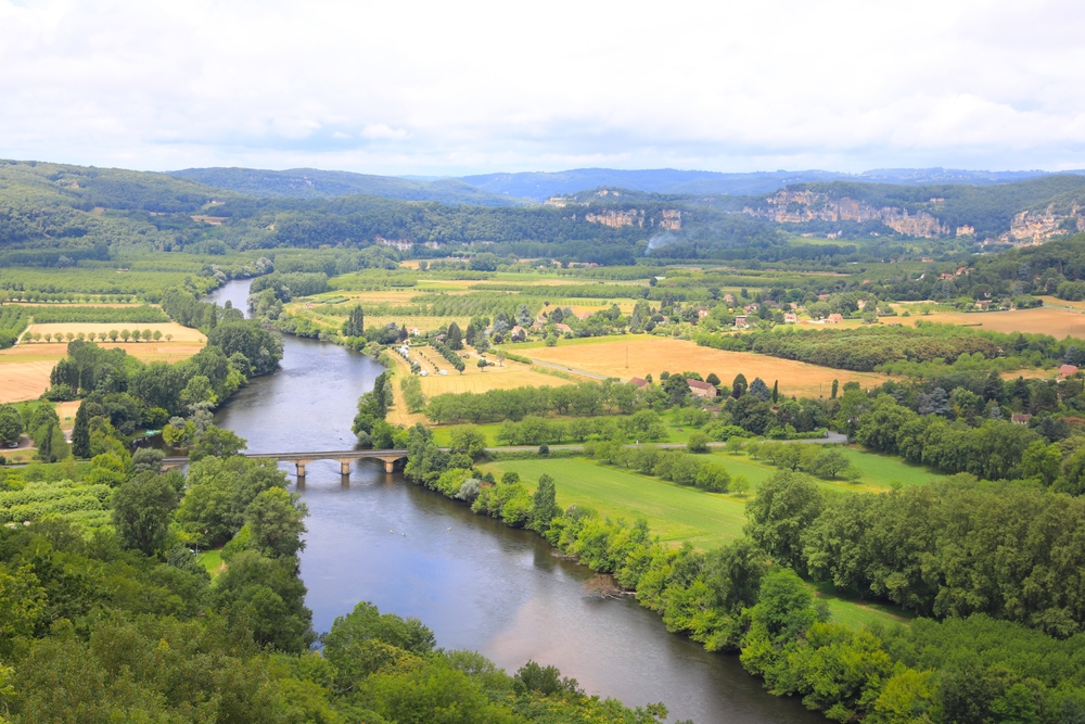 découvrez les subventions pour l'installation de panneaux photovoltaïques en nouvelle-aquitaine. profitez d'aides financières pour réduire vos coûts d'énergie et contribuer à la transition écologique.