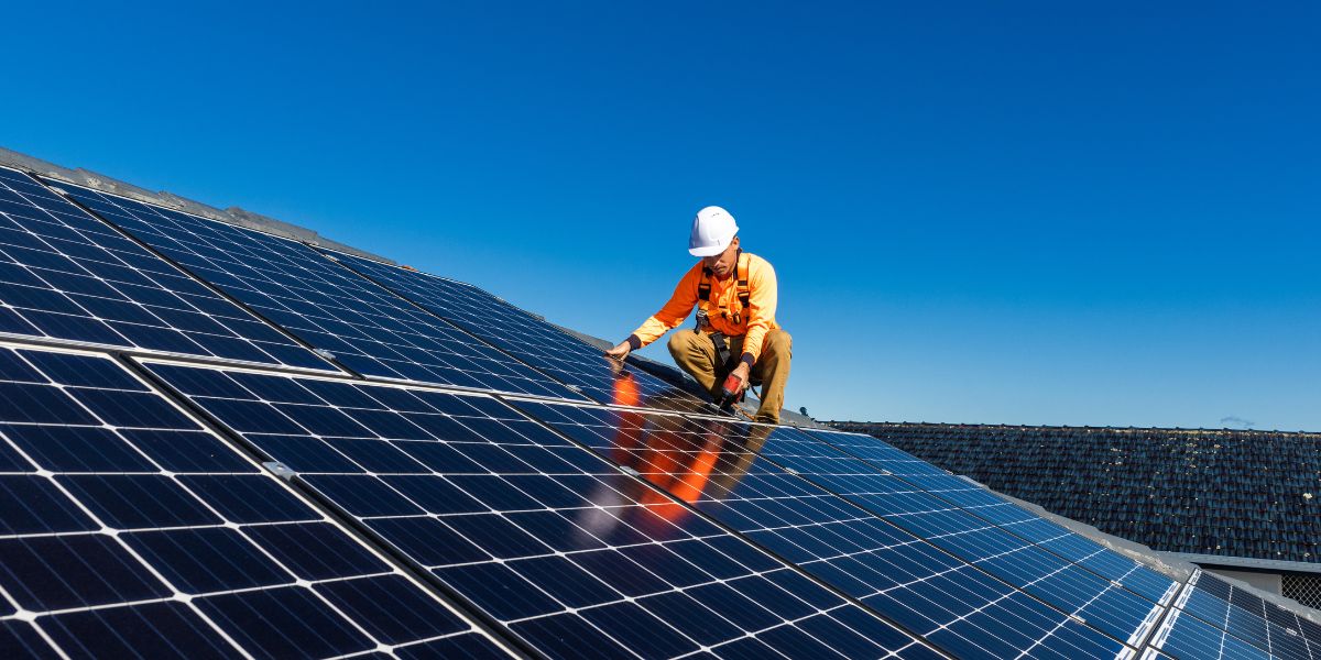 découvrez les subventions solaires disponibles en france pour vous aider à financer vos projets d'énergie renouvelable. informez-vous sur les aides financières, les conditions d'éligibilité et les démarches à suivre pour réduire vos coûts d'installation et profiter d'une énergie verte.