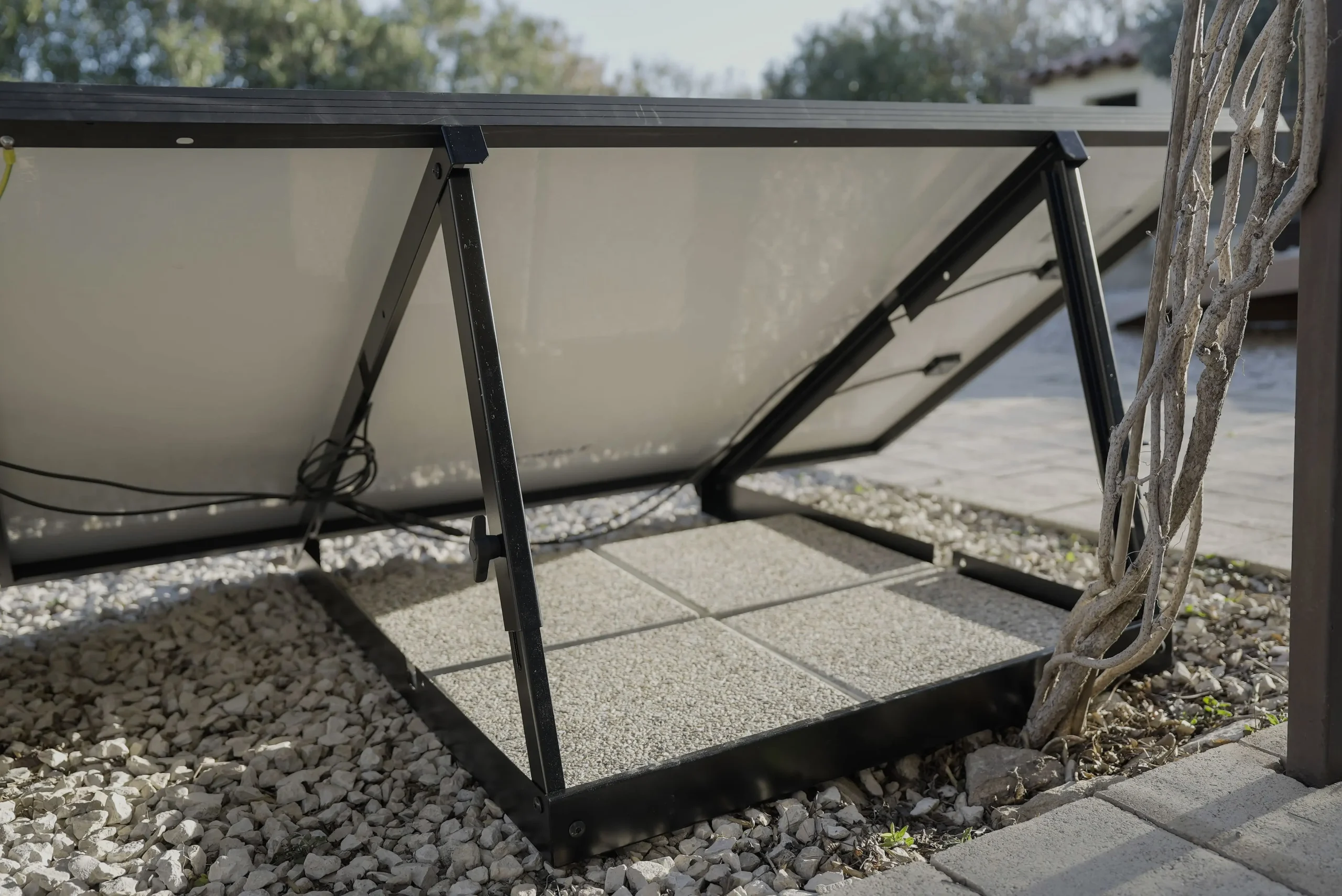 découvrez notre gamme de supports pour panneaux solaires, conçus pour optimiser l'orientation et la stabilité de vos installations photovoltaïques. garantissez une performance maximale et une installation sécurisée avec nos solutions adaptées à tous types de toits et d'espaces extérieurs.