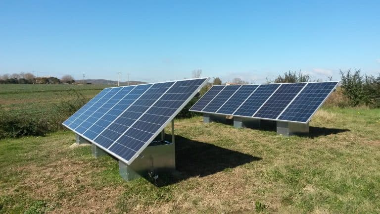 découvrez notre gamme de supports photovoltaïques conçus pour optimiser l'installation de panneaux solaires. offrant robustesse et fiabilité, nos systèmes garantissent un rendement maximal pour votre production d'énergie renouvelable.