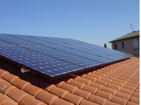 découvrez le concept de surimposition solaire, une technique innovante permettant d'optimiser l'utilisation de l'énergie solaire. apprenez comment cette méthode peut améliorer l'efficacité énergétique de vos projets tout en réduisant votre empreinte carbone.