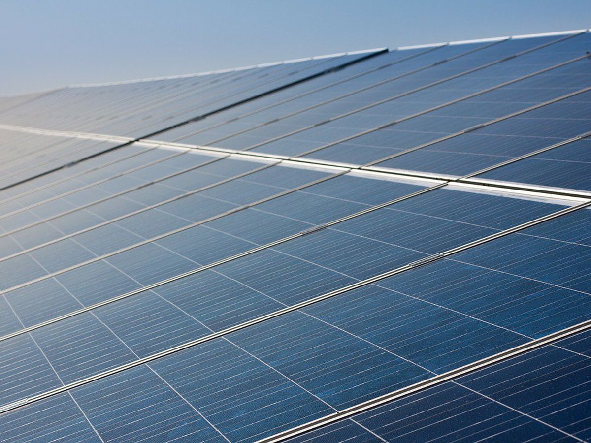découvrez tout ce qu'il faut savoir sur la taxe liée aux panneaux solaires en france. informez-vous sur les obligations, les exemptions et les aides financières disponibles pour optimiser votre installation solaire et réduire vos coûts.