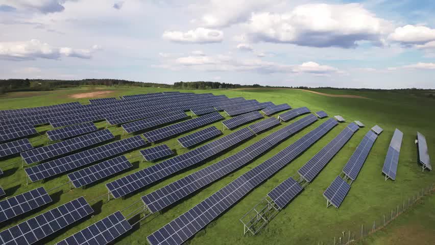 découvrez un terrain ferme photovoltaïque idéalement situé pour maximiser votre production d'énergie renouvelable. investissez dans l'avenir avec des solutions durables et écologiques. profitez d'un emplacement stratégique pour un rendement optimal et une transition énergétique réussie.