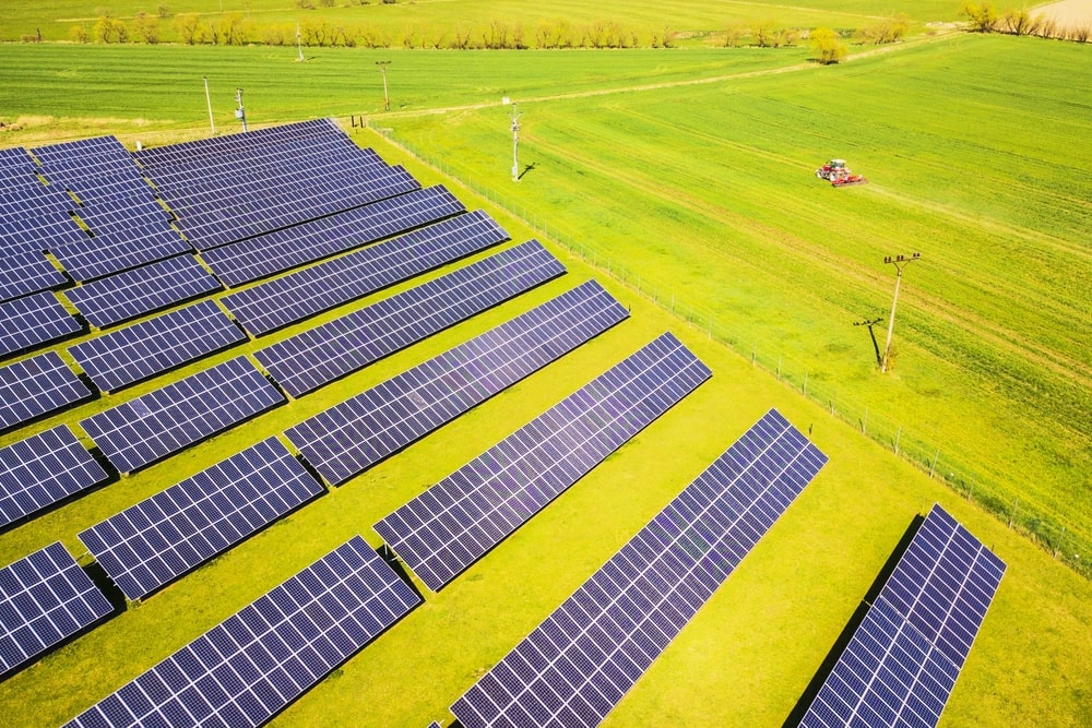 découvrez notre terrain photovoltaïque, un espace dédié à la production d'énergie renouvelable. profitez d'une solution écologique et économique pour alimenter votre projet tout en contribuant à la protection de l'environnement.