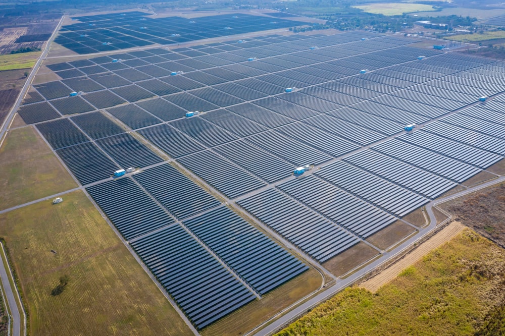 découvrez nos offres de terrains dédiés à la production d'énergie photovoltaïque (pv). profitez d'un investissement durable et rentable tout en participant à la transition énergétique. explorez nos terrains situés dans des zones stratégiques pour maximiser votre production d'électricité solaire.