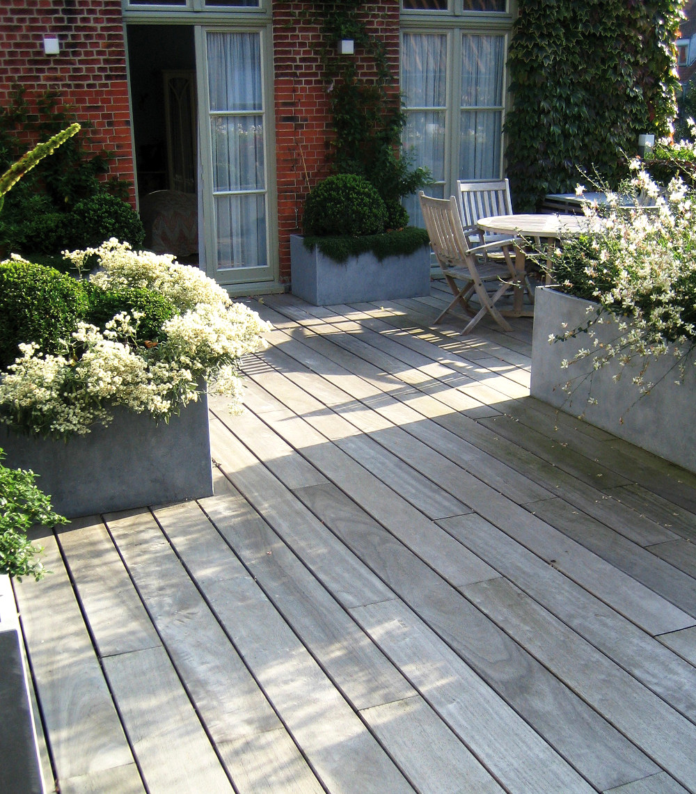 découvrez notre terrasse nord-est, un espace idéal pour profiter du plein air avec vue imprenable et ambiance chaleureuse. parfait pour vos moments de détente en toute saison.