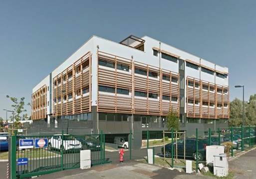 découvrez les enjeux et les innovations du secteur tertiaire du bâtiment. explorez les dernières tendances en matière de construction, d'aménagement et de durabilité, adaptées aux espaces de travail modernes.
